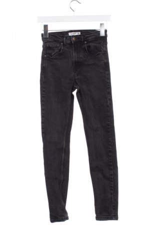 Dámske džínsy  Pull&Bear, Veľkosť XXS, Farba Čierna, Cena  14,83 €