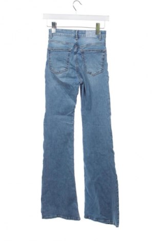 Dámske džínsy  Pull&Bear, Veľkosť XS, Farba Modrá, Cena  26,95 €