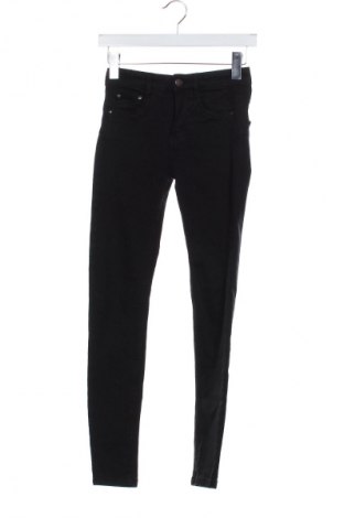 Дамски дънки Pull&Bear, Размер XS, Цвят Черен, Цена 29,00 лв.