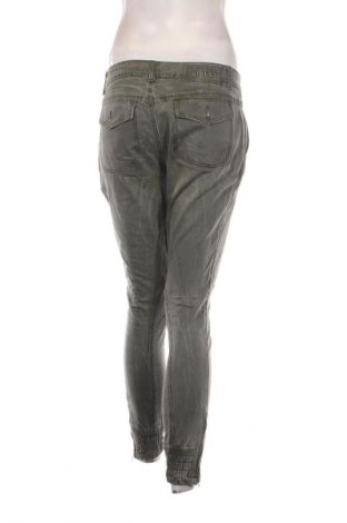 Damskie jeansy Sisley, Rozmiar M, Kolor Szary, Cena 209,99 zł