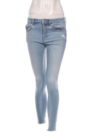 Damskie jeansy Stradivarius, Rozmiar S, Kolor Niebieski, Cena 43,99 zł