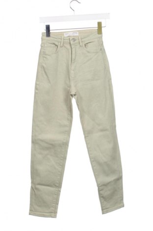 Damskie jeansy Stradivarius, Rozmiar XXS, Kolor Zielony, Cena 48,99 zł