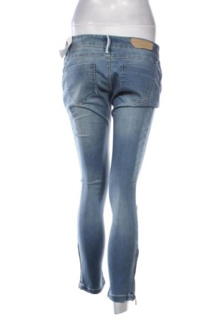 Damskie jeansy Stradivarius, Rozmiar XL, Kolor Niebieski, Cena 107,44 zł