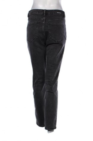 Damskie jeansy Stradivarius, Rozmiar M, Kolor Czarny, Cena 68,33 zł