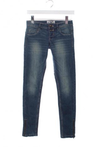Damskie jeansy Terranova, Rozmiar XS, Kolor Niebieski, Cena 67,41 zł