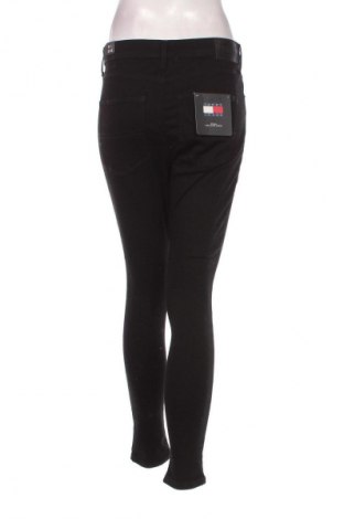 Damskie jeansy Tommy Jeans, Rozmiar S, Kolor Czarny, Cena 564,99 zł