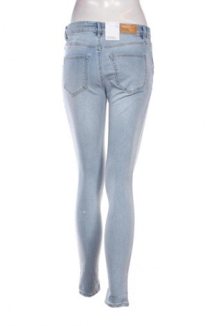 Blugi de femei Vero Moda, Mărime M, Culoare Albastru, Preț 226,99 Lei