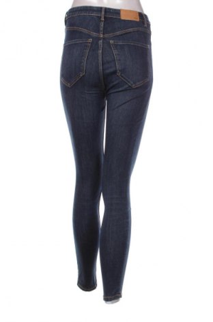 Blugi de femei Zara, Mărime S, Culoare Albastru, Preț 88,99 Lei