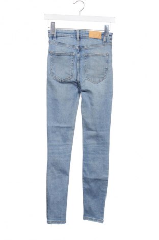 Дамски дънки Zara, Размер XXS, Цвят Син, Цена 18,99 лв.
