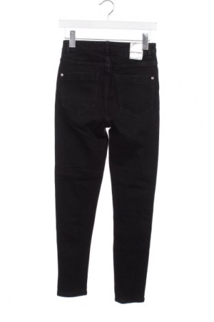 Blugi de femei Zara, Mărime S, Culoare Negru, Preț 68,88 Lei