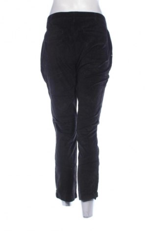 Pantaloni de velvet de femei United Colors Of Benetton, Mărime M, Culoare Negru, Preț 121,43 Lei