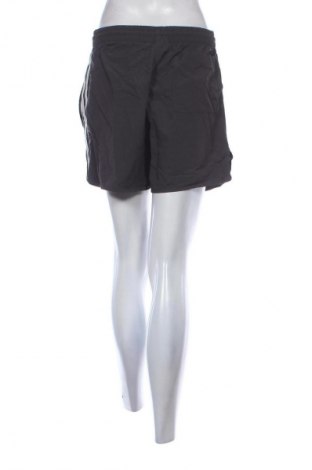 Damen Shorts Adidas, Größe M, Farbe Grau, Preis € 53,99