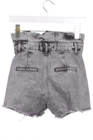 Дамски къс панталон Bark jeans, Размер S, Цвят Сив, Цена 82,00 лв.