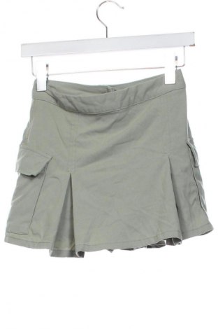 Dámske kraťasy  Bershka, Veľkosť XS, Farba Zelená, Cena  11,95 €