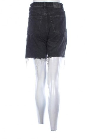 Damen Shorts Bershka, Größe S, Farbe Schwarz, Preis € 10,08