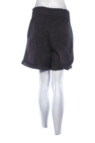 Γυναικείο κοντό παντελόνι Bpc Bonprix Collection, Μέγεθος XL, Χρώμα Μαύρο, Τιμή 9,87 €