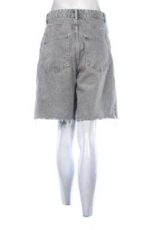 Damen Shorts Cropp, Größe M, Farbe Grau, Preis € 17,39