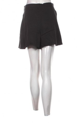 Pantaloni scurți de femei Edited, Mărime S, Culoare Negru, Preț 251,99 Lei