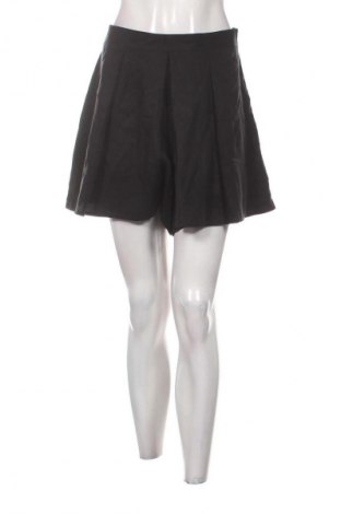 Pantaloni scurți de femei Edited, Mărime L, Culoare Negru, Preț 251,99 Lei