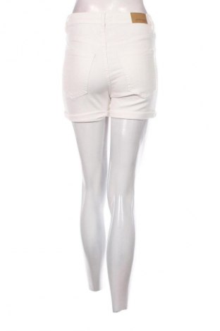 Damskie szorty Gina Tricot, Rozmiar M, Kolor Biały, Cena 128,99 zł