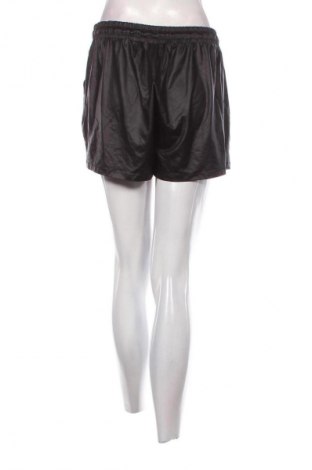 Damen Shorts Goldenpoint, Größe L, Farbe Schwarz, Preis 23,99 €