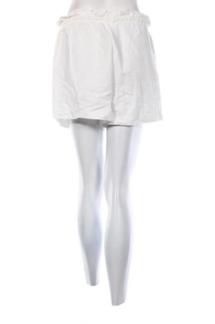 Pantaloni scurți de femei H&M, Mărime M, Culoare Alb, Preț 49,87 Lei
