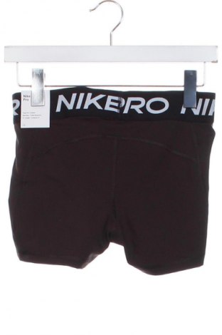 Дамски къс панталон Nike, Размер XS, Цвят Кафяв, Цена 70,99 лв.