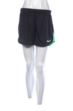 Dámske kraťasy  Nike, Veľkosť L, Farba Čierna, Cena  47,82 €