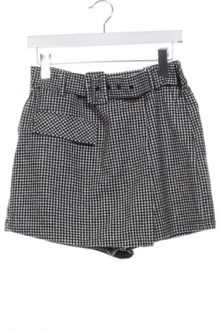 Damen Shorts ONLY, Größe M, Farbe Mehrfarbig, Preis 31,99 €