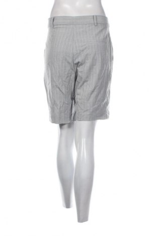 Damen Shorts Pull&Bear, Größe M, Farbe Mehrfarbig, Preis 5,99 €