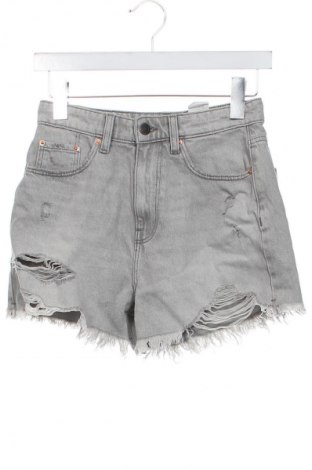 Pantaloni scurți de femei Sinsay, Mărime XS, Culoare Gri, Preț 43,99 Lei
