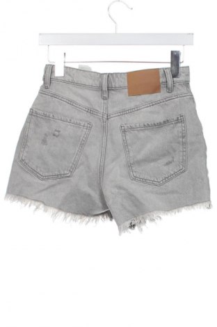 Pantaloni scurți de femei Sinsay, Mărime XS, Culoare Gri, Preț 43,99 Lei