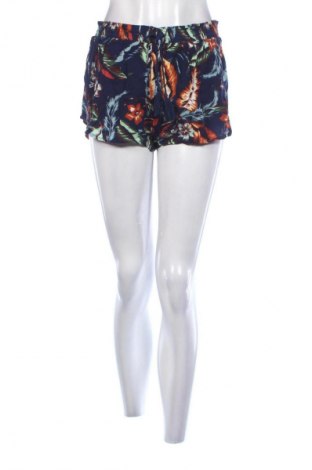 Damen Shorts Superdry, Größe S, Farbe Mehrfarbig, Preis 30,69 €