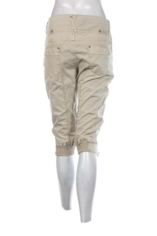 Damskie szorty Urban Surface, Rozmiar L, Kolor Beżowy, Cena 62,99 zł
