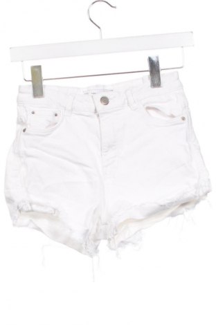 Дамски къс панталон Zara, Размер XS, Цвят Бял, Цена 15,77 лв.