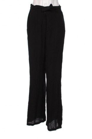 Pantaloni de femei ABOUT YOU X MILLANE, Mărime M, Culoare Negru, Preț 457,99 Lei