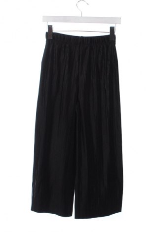 Γυναικείο παντελόνι Bershka, Μέγεθος XS, Χρώμα Μαύρο, Τιμή 18,99 €