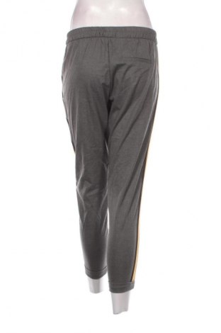 Dámske nohavice Bershka, Veľkosť S, Farba Sivá, Cena  16,95 €