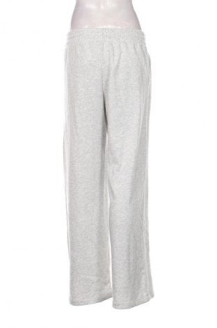 Pantaloni de femei Bershka, Mărime M, Culoare Gri, Preț 202,99 Lei