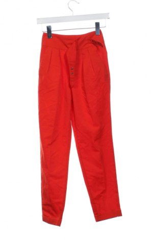 Dámské kalhoty  Bershka, Velikost XXS, Barva Červená, Cena  189,00 Kč