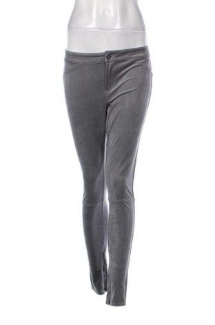 Női nadrág Calvin Klein Jeans, Méret M, Szín Szürke, Ár 17 357 Ft