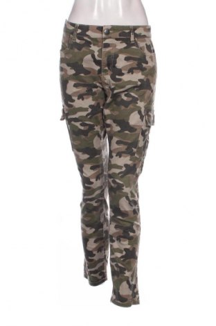 Damenhose Janina, Größe L, Farbe Mehrfarbig, Preis 8,99 €