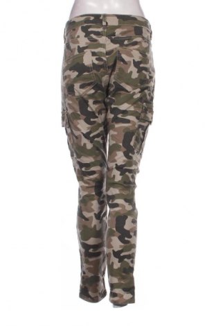 Damenhose Janina, Größe L, Farbe Mehrfarbig, Preis 8,99 €
