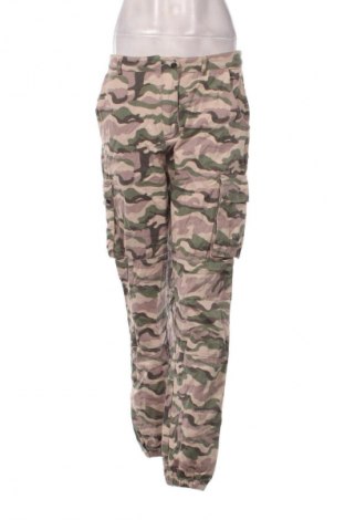 Damskie spodnie Missguided, Rozmiar M, Kolor Kolorowy, Cena 95,99 zł
