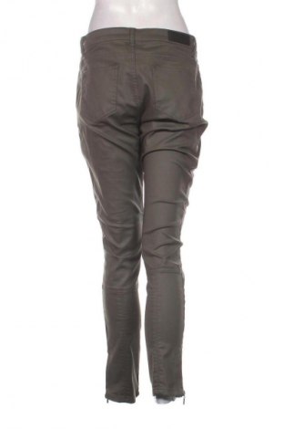 Damenhose More & More, Größe M, Farbe Grün, Preis 96,99 €
