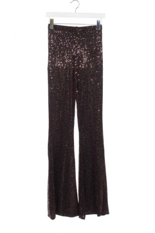 Dámské kalhoty  Pretty Little Thing, Velikost XS, Barva Vícebarevné, Cena  367,00 Kč