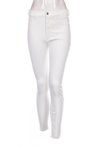 Damskie spodnie Pull&Bear, Rozmiar M, Kolor Biały, Cena 95,99 zł