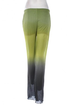 Damskie spodnie Pull&Bear, Rozmiar M, Kolor Kolorowy, Cena 66,67 zł