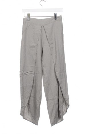 Γυναικείο παντελόνι Pull&Bear, Μέγεθος XS, Χρώμα Γκρί, Τιμή 15,46 €
