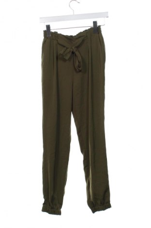 Damskie spodnie Stradivarius, Rozmiar XS, Kolor Zielony, Cena 95,99 zł